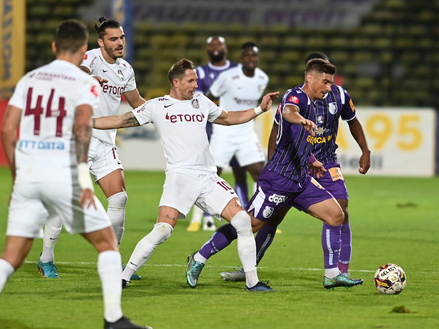 Ciprian Deac, răspus pentru Neluțu Varga după ce patronul a declarat că jucătorii sunt datori în Europa: „Champions League este prea mult pentru România!”. Ce spune despre posibila plecare a lui Dan Petrescu