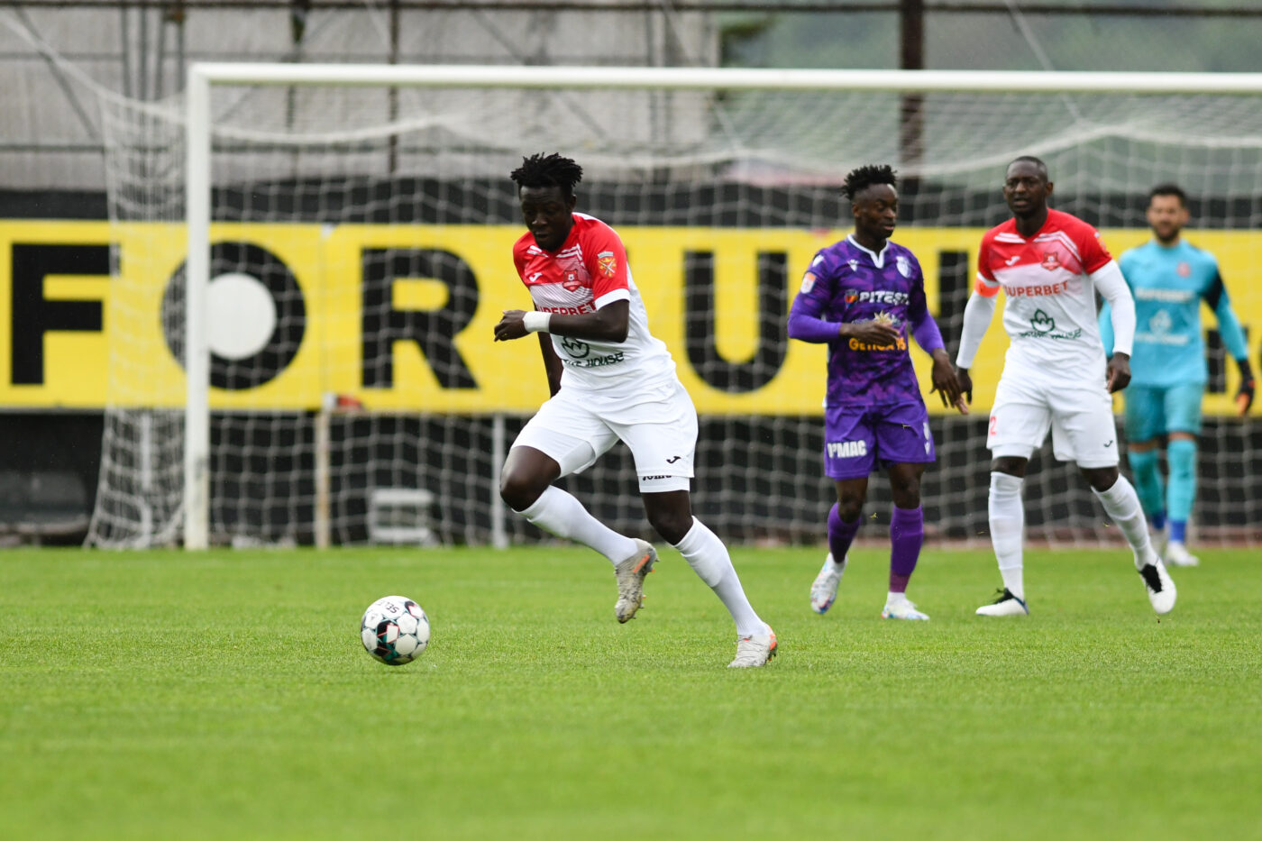 FC Argeș – Hermannstadt 0-0, Live Video Online în etapa 9 din Superliga. A început repriza a doua