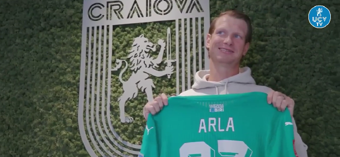Giedrius Arlauskis a semnat cu Universitatea Craiova! Prezentare de echipă mare pentru portarul cu 7 titluri în Superliga. „Am nevoie de suporteri, de nebunie!” | VIDEO