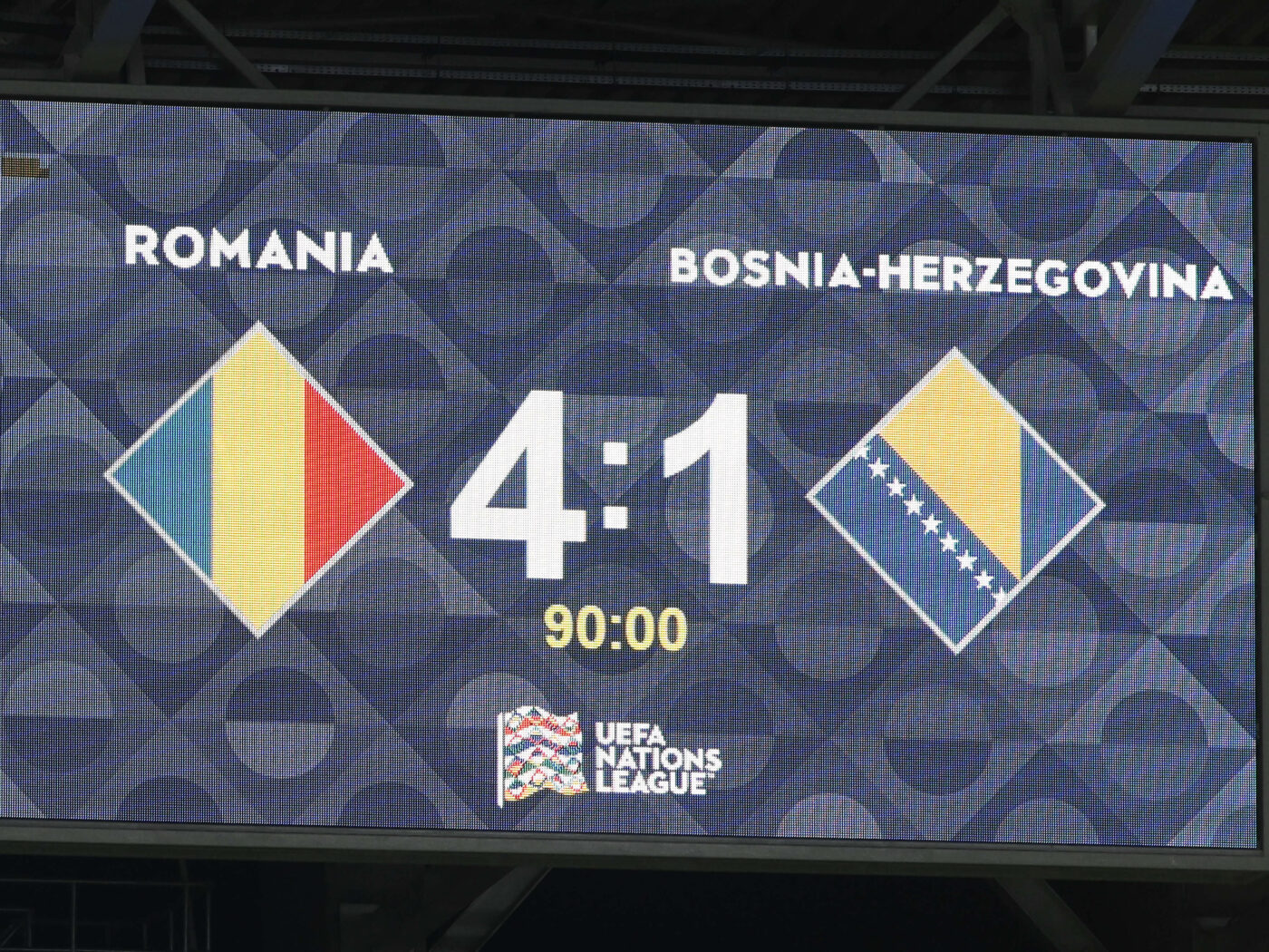 Marele regret al fanilor după victoria categorică a României cu Bosnia: „E cel mai bun!” Ce s-a întâmplat la final cu Nicolae Stanciu și Andrei Cordea și cum a arătat „meciul pe care nu l-ai văzut la TV!” | SPECIAL