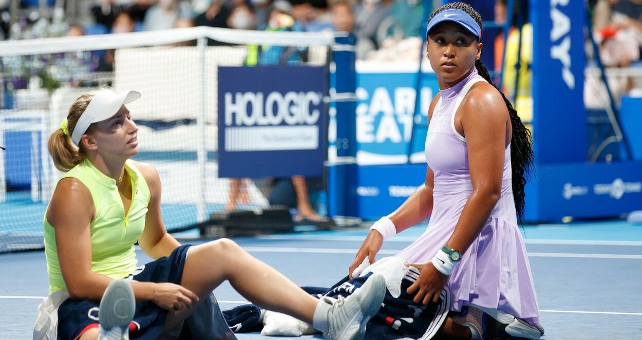 Scene teribile la turneul de la Tokyo! Adversara lui Naomi Osaka s-a prăbușit pe teren după doar un game! Cum a reacționat japoneza | FOTO & VIDEO