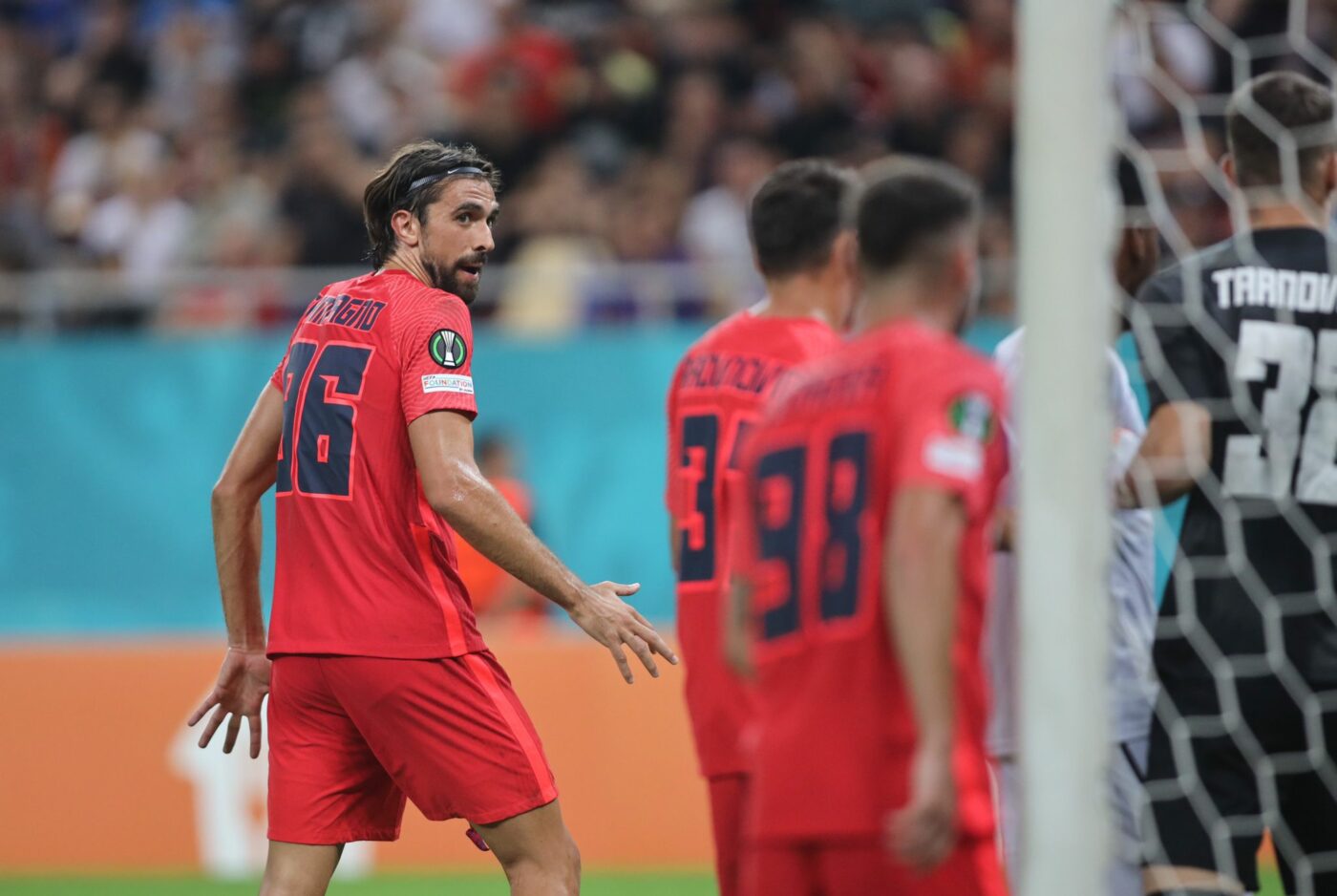 Ce greșeală rușinoasă! Gafă monumentală a celor de la FCSB: cum i-a fost scris numele italianului Andrea Compagno pe tricou! FOTO