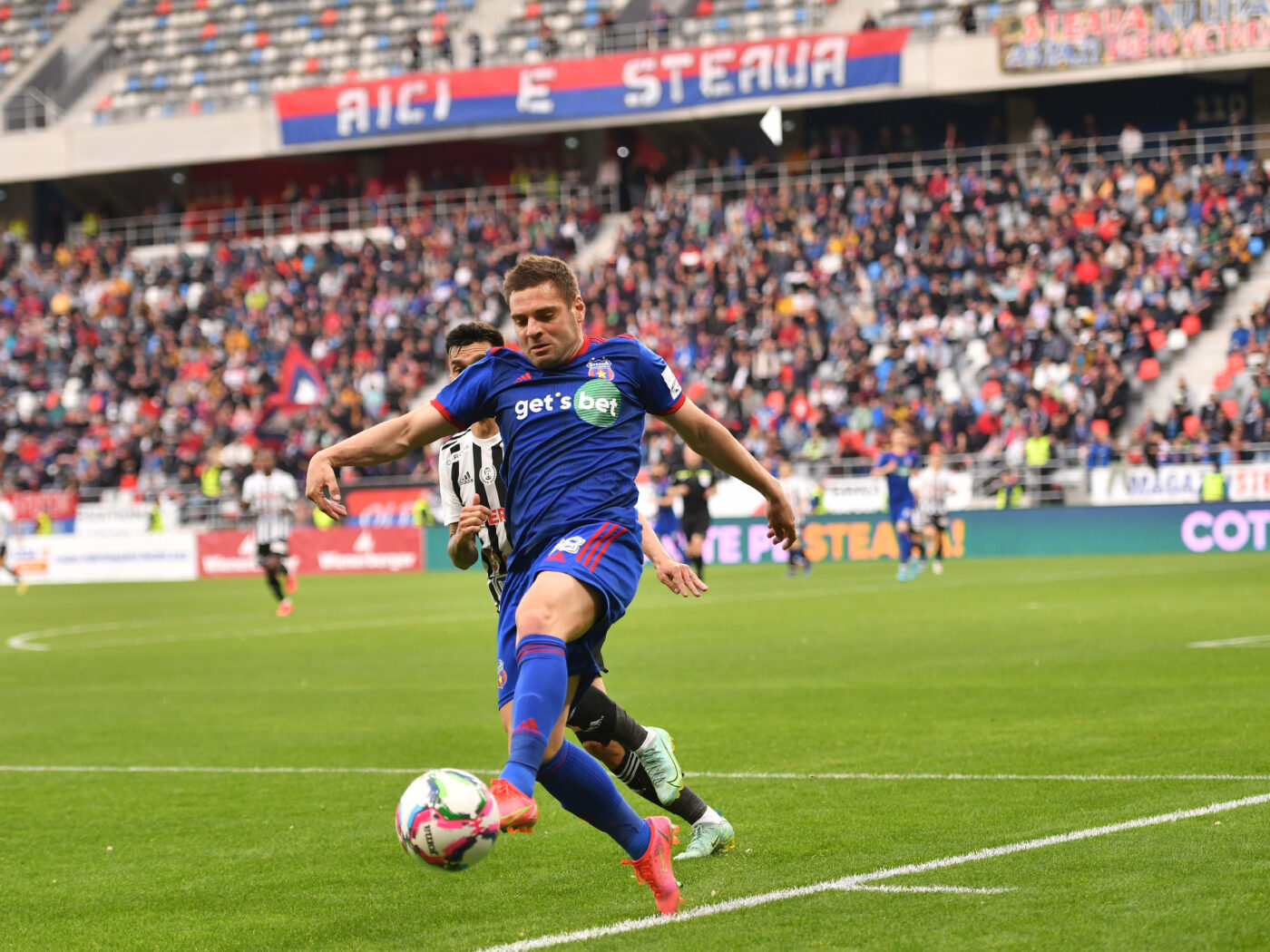 Fără presiunea promovării pe umeri, Adi Popa și-a stabilit un obiectiv personal la Steaua: „Prefer o victorie cu Dinamo decât calificarea în play-off!”