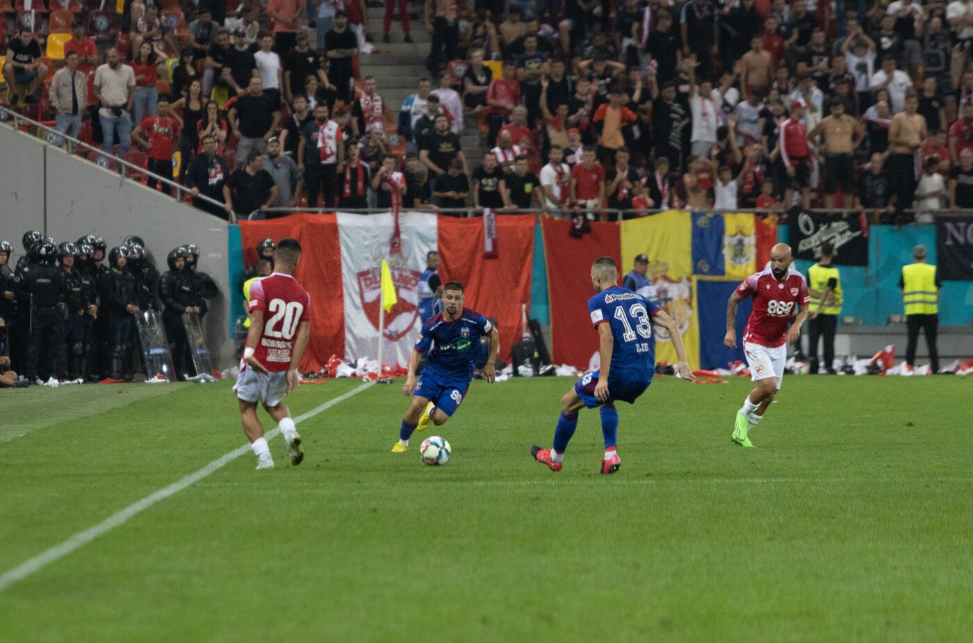 Un fost conducător al lui Dinamo dă cărțile pe față: „N-au vrut să continue în Liga 1! Să se dea la o parte!”