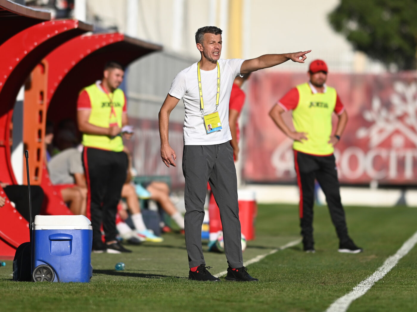 Dinamo orbecăie în Liga 2, dar trage tare pe toate fronturile: „Sută la sută ne interesează Cupa României!”. Câți bani încasează „câinii” dacă se califică în grupe