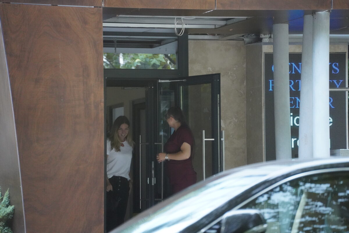 Să fie acesta motivul real al divorțului de Toni Iuruc? Simona Halep, imaginile momentului: fotografiată de paparazzi la o clinică de fertilizare in vitro! | FOTO