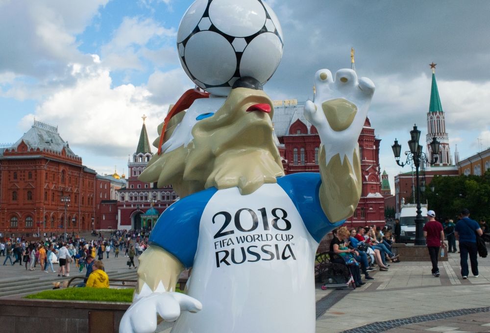 Un joc devenit religie. Istoria Campionatului Mondial de fotbal (P)