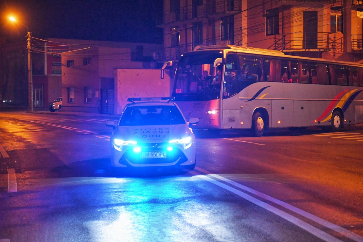 CSM Lugoj a cucerit în premieră Supercupa României! Voleibalistele au stat ore întregi blocate în câmp!