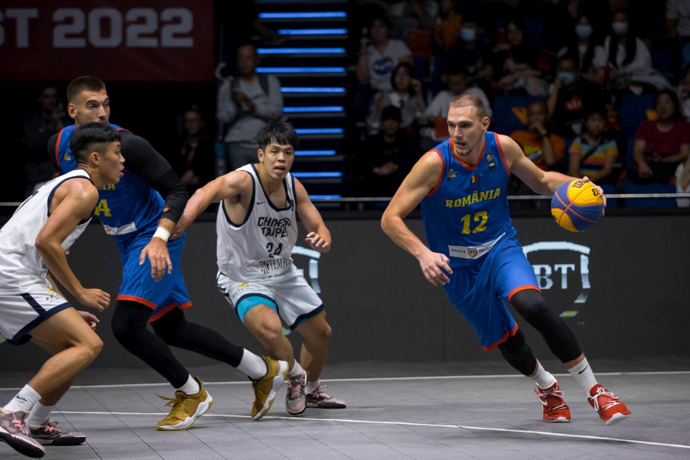 Tricolorii păstrează șanse de calificare în sferturile de finală la Mondialele de baschet 3×3 pentru tineret de la București. Zi decisivă, azi, pentru fete!