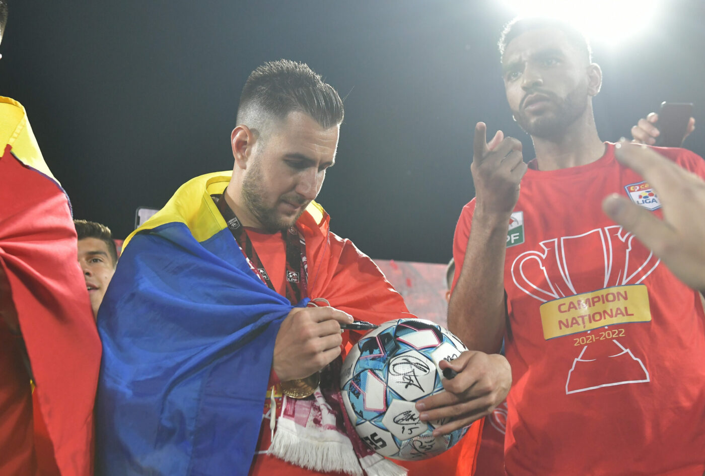 Adrian Păun nu a uitat de CFR Cluj! Mesajul emoționant al fotbalistului care a câștigat 8 trofee cu echipa din Gruia. „Mi-au trebuit câteva zile să realizez cu adevărat asta!”