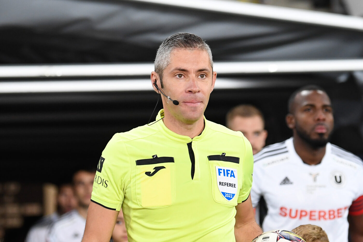 Momentele de cumpănă prin care a trecut Radu Petrescu, omul care va arbitra finala Farul – FCSB. Șocul pe care l-a trăit ecusonul FIFA când a fost diagnosticat cu tumoare pe creier: „Eu credeam că o să îmi dea un Nurofen”