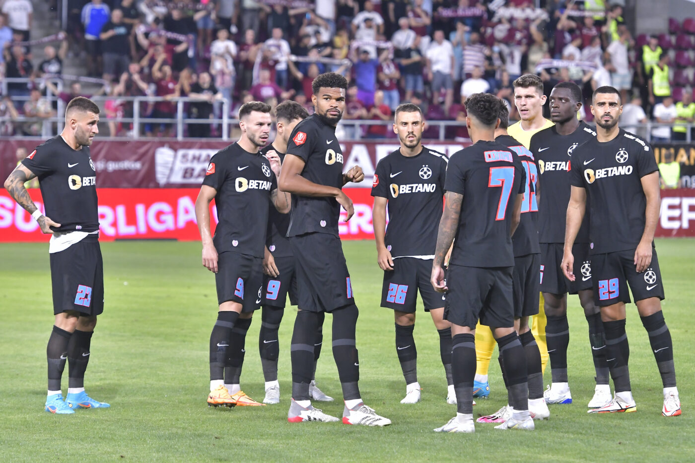 Dezastru pentru un fotbalist de la FCSB. „Nu mai poate juca la nivelul Ligii 1”