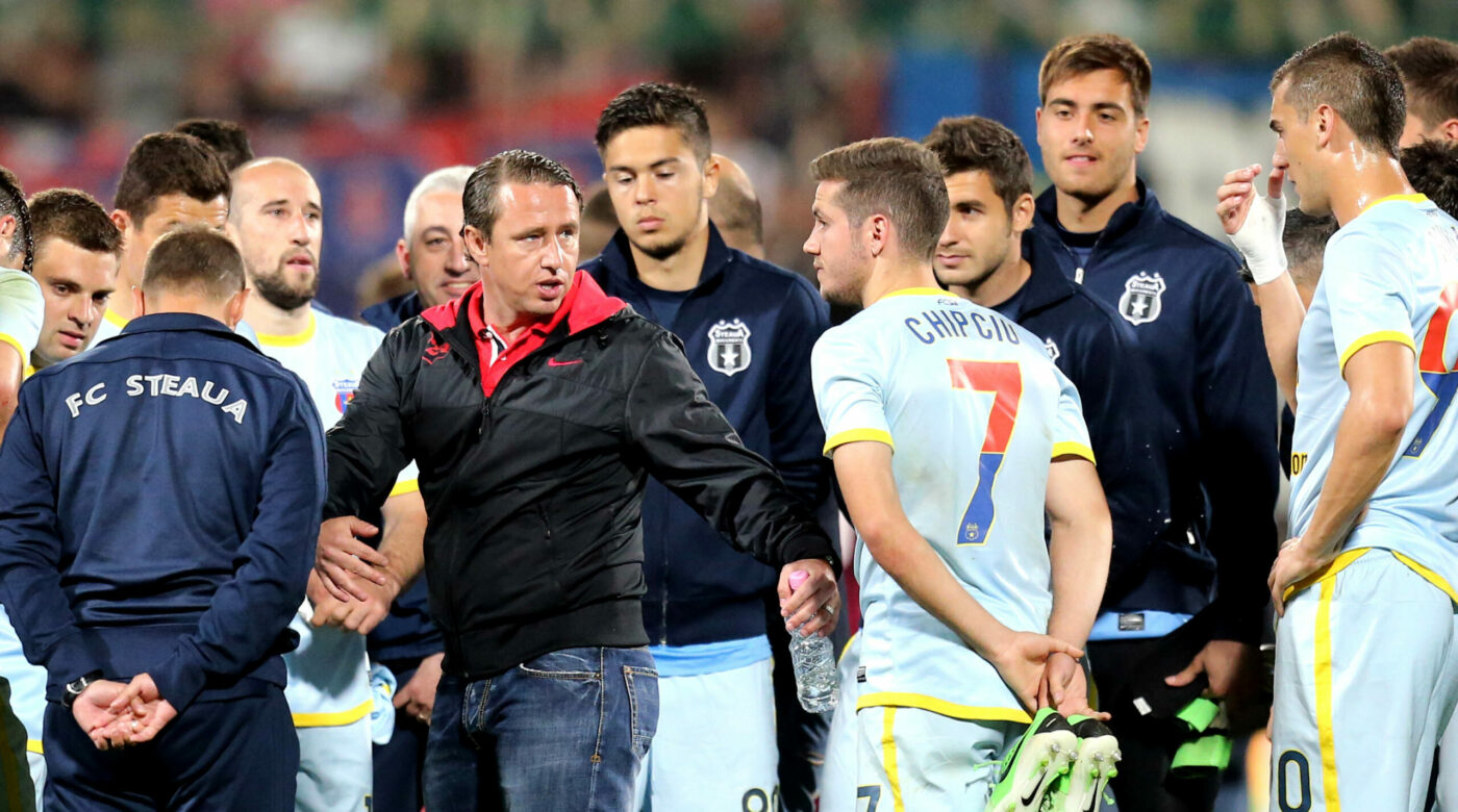 Dezvăluiri din vestiarul lui FCSB! Cum își motiva Laurențiu Reghecampf jucătorii: „Voi sunteți jucători de Bayern Munchen!”