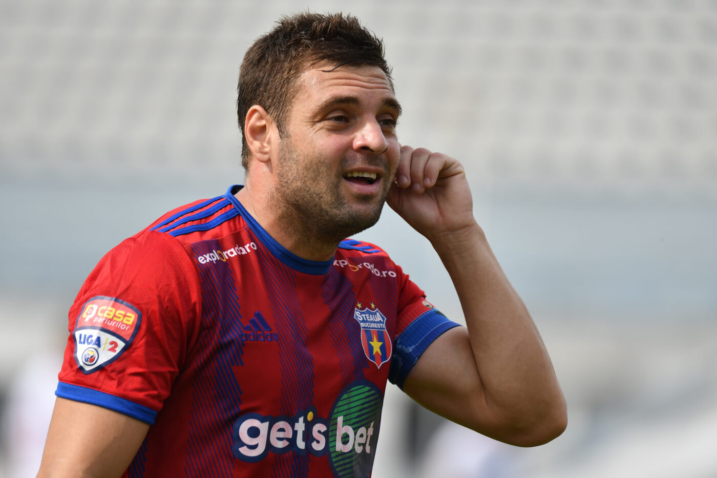 VIDEO | Steaua a prezentat într-un mod inedit al treilea rând de echipament. Adi Popa, în centrul atenției