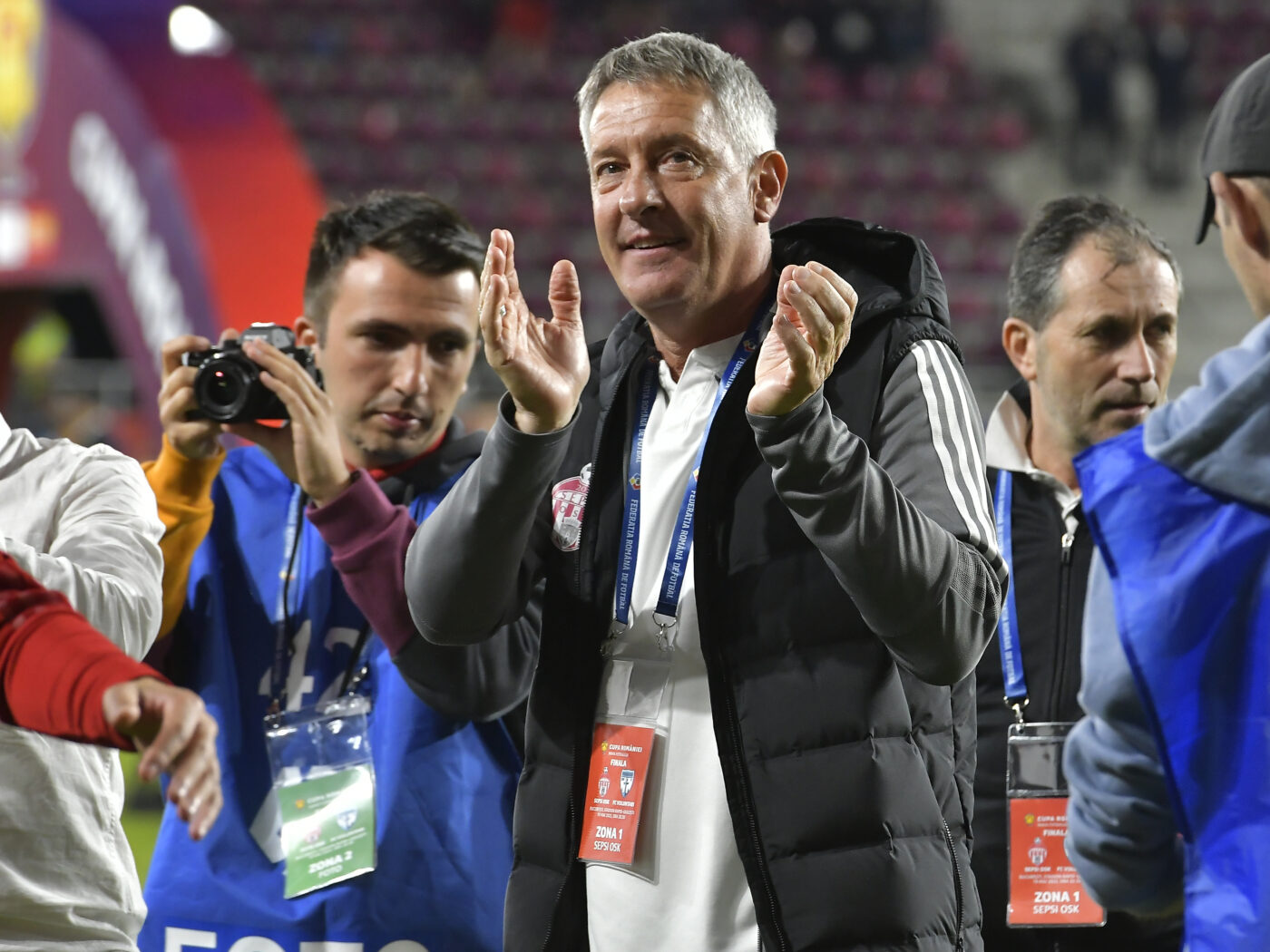 Cristiano Bergodi, impresionat de jucătorii săi. „S-au adaptat imediat la un gazon execrabil!” Cum a reușit Sepsi să o bată pe Hermannstadt. „Aici s-a făcut diferența!”