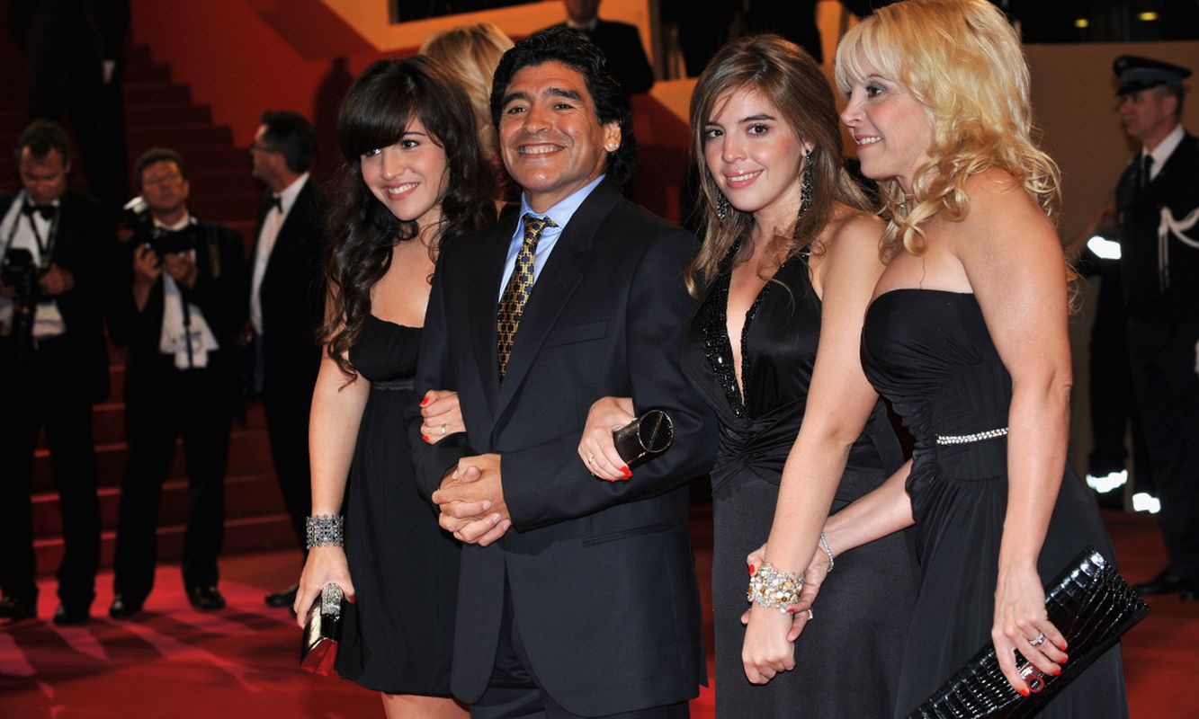 Drama fiicei lui Diego Maradona: a slăbit 18 kilograme după operația de cezariană! Ce a pățit tânăra, în spital, după ce a născut!