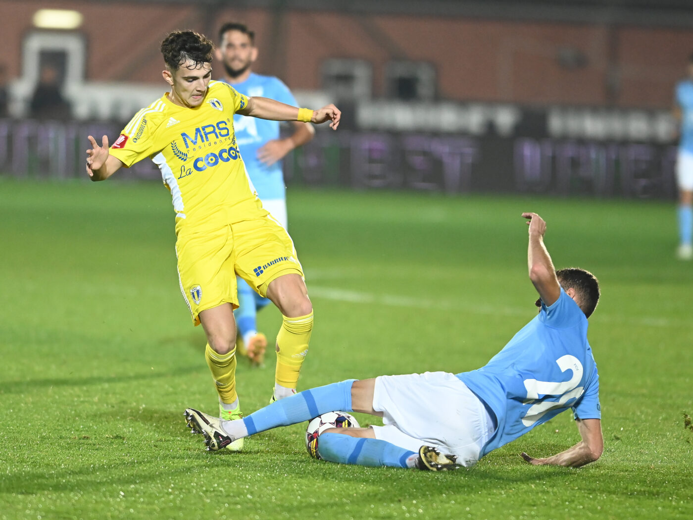 FC Voluntari – Petrolul Ploiești, Live Video Online, de la ora 20:30, în etapa a cincea din play-out-ul Superligii. Prahovenii pot urca pe prima poziție cu o victorie! Echipele de start