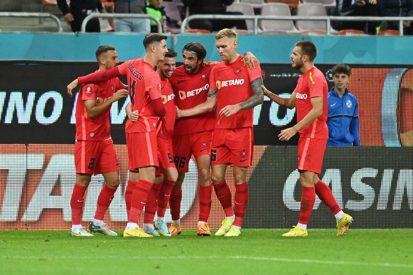 El este jucătorul de la FCSB care a băgat spaima în danezii de la Silkeborg: „Nu joacă?”