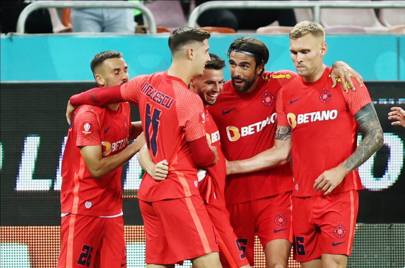 Cine transmite la TV Silkeborg IF – FCSB, din grupele Conference League