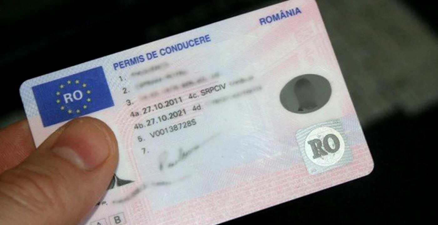 Fraudă la examenul pentru permisul auto! Zeci de candidați au copiat cu ajutorul unui „sufleor”. Aveau tehnică audio-video. Sumele uriașe plătite
