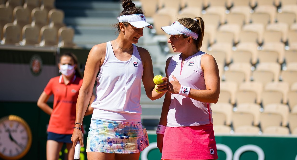 Încă o jucătoare de top din WTA dezvăluie că e lesbiană! Fosta coechipieră a Irinei Begu, imagini intime cu iubita | GALERIE FOTO