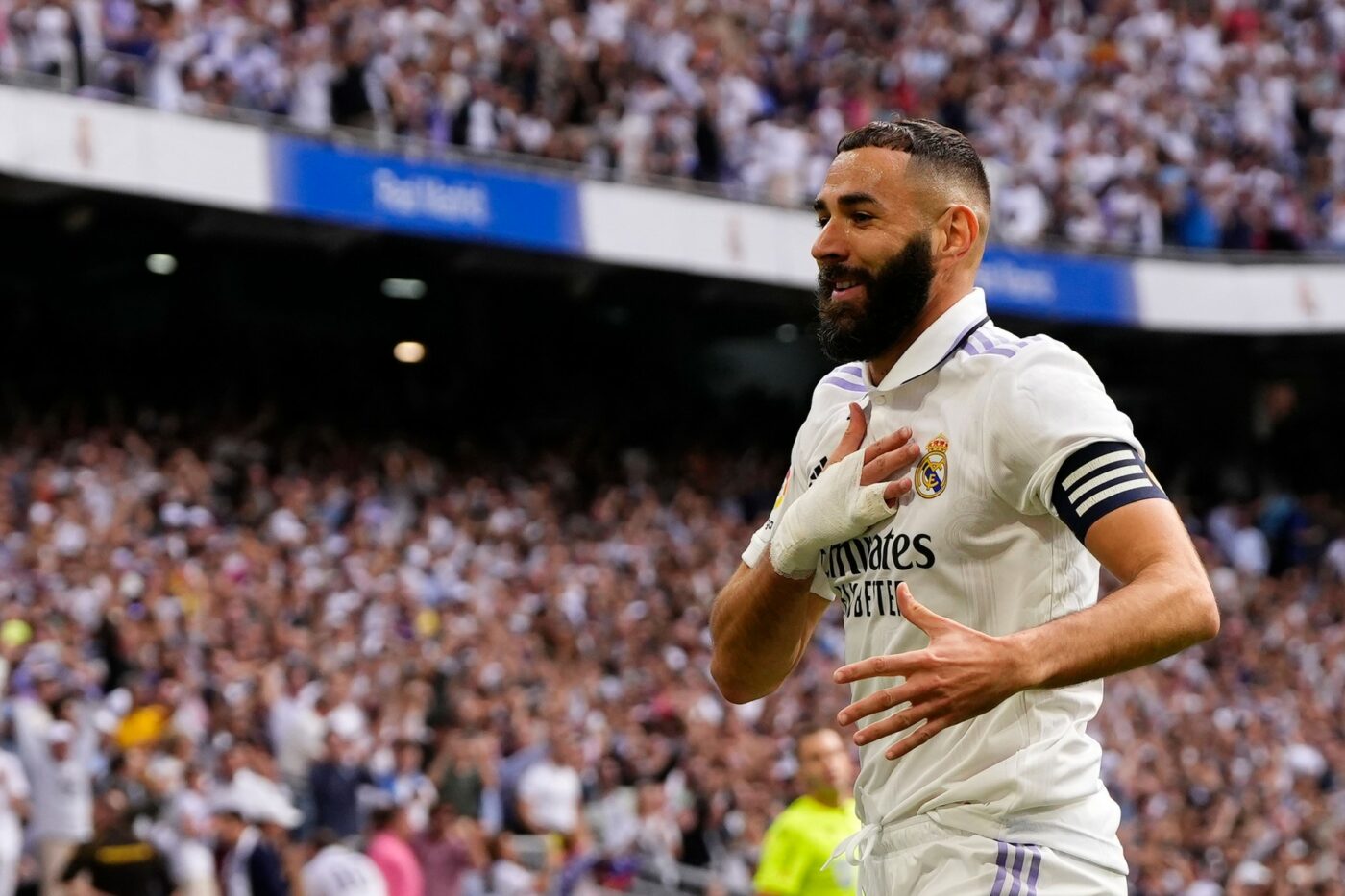 Karim Benzema a ajuns coșmarul Barcelonei, după o nouă reușită în El Clasico! Francezul lui Real Madrid, la primul gol pe Bernabeu în acest sezon | VIDEO