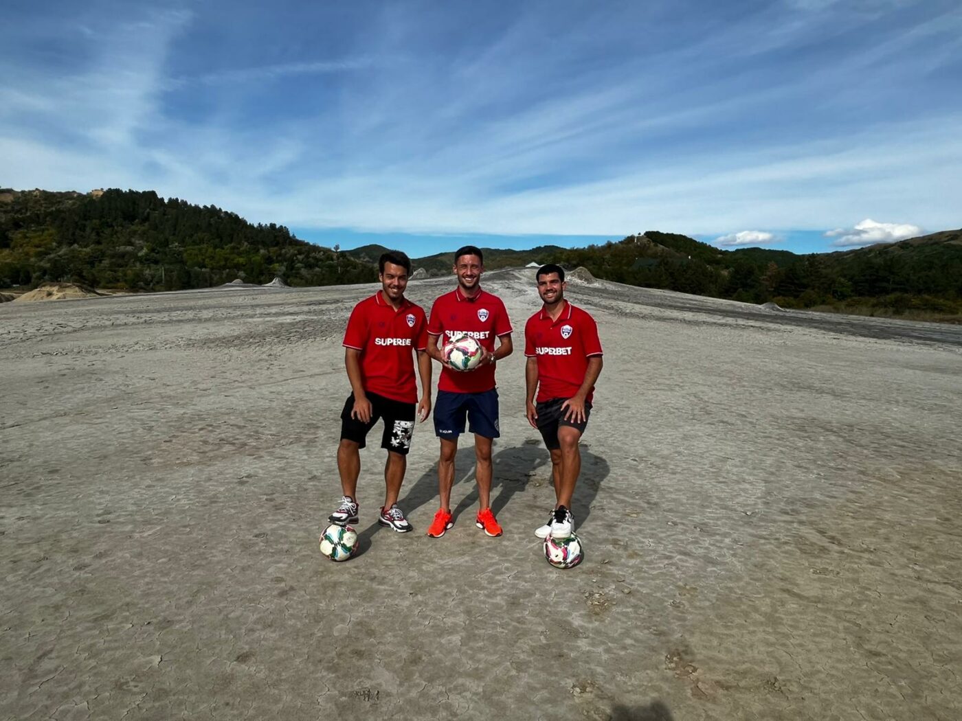 Au scăpat de FCSB și s-au antrenat la Vulcanii Noroioși!