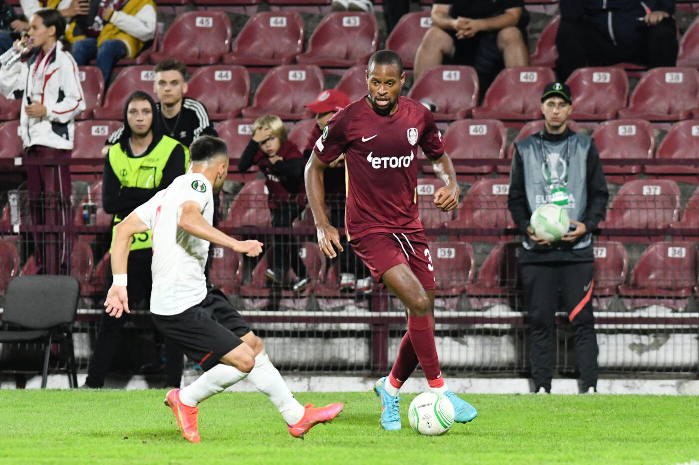 Cine sunt cei 27 de fotbaliști străini din acest sezon de Superliga care au evoluat în naționala țării lor? Dinamo s-a mișcat cel mai bine în istoria competiției interne, iar dintre țări Bulgaria a punctat cel mai bine | SPECIAL