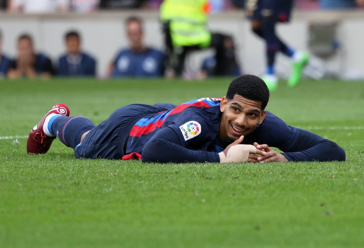 FIFA va plăti Barcelonei o sumă importantă de bani pentru accidentarea lui Ronald Araujo!