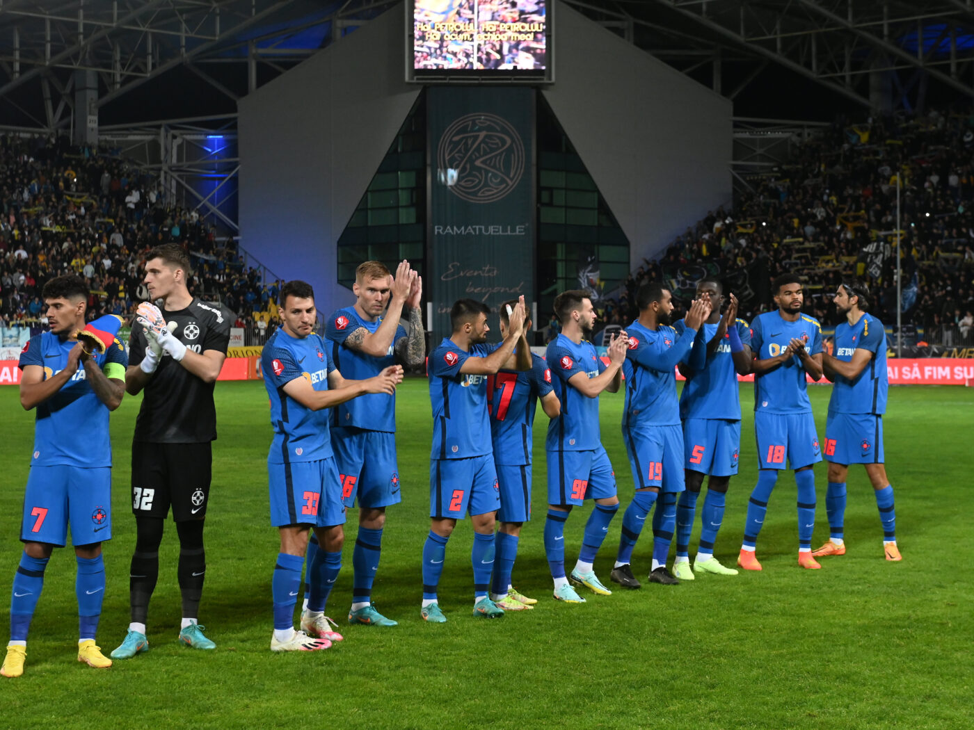 Ce arbitri vor avea FCSB și CFR Cluj la centru în meciurile cu Silkeborg și Slavia Praga, din grupele Conference League
