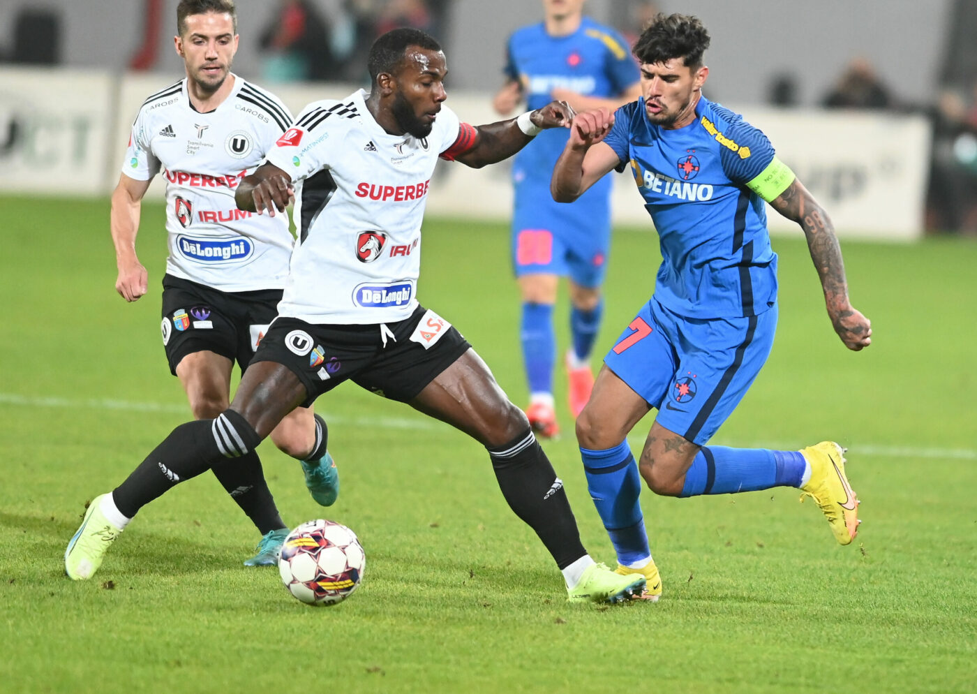Ce trebuie să facă Florinel Coman pentru a juca mai mult la FCSB? „Talent are, dar trebuie combinat cu muncă”
