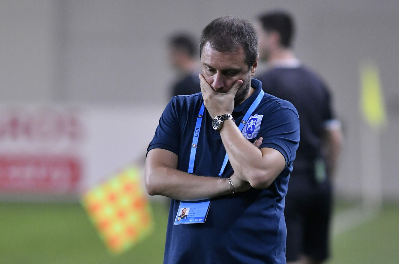 Un fost patron din Superliga îl face praf pe Devis Mangia și îi taxează pe oficialii Universității Craiova. „E scandalos! Probabil are o problemă psihică!”