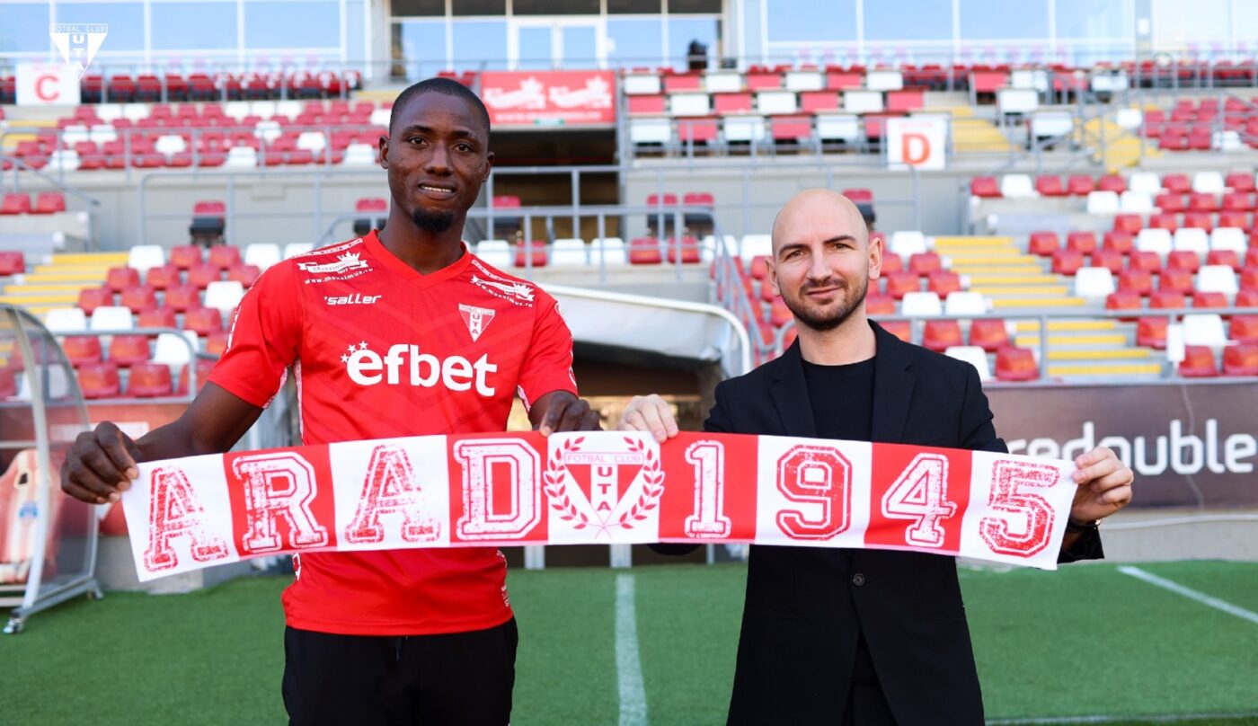L-a găsit UTA pe noul Njock? Nigerianul Godwin e la Arad și vrea să-l convingă pe Poenaru că merită să joace în Superligă