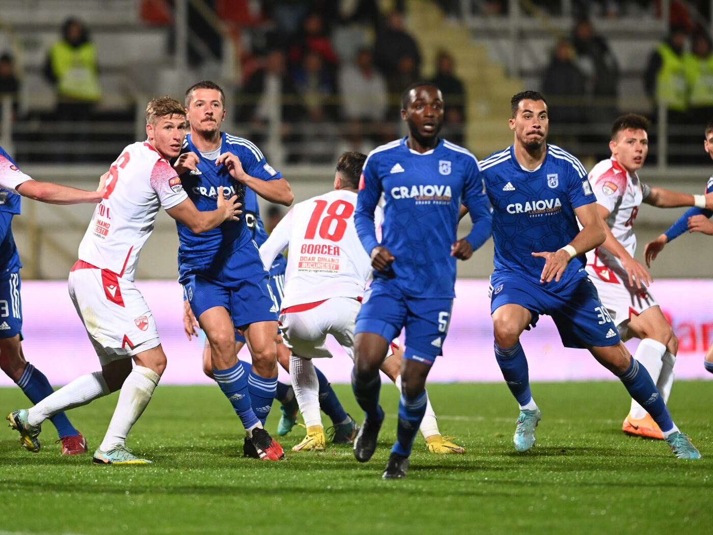 FC U Craiova pierde încă un om din staff-ul tehnic al alb-albaștrilor. Antrenorul este foarte aproape să semneze contractul cu o altă echipă din Superliga | EXCLUSIV