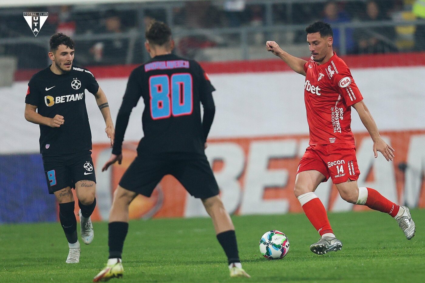 Paul Anton, primele impresii după o lună la UTA! Ce fotbalist a luat sub „aripa” sa: „Îi dăm sfaturi, încredere și libertate”