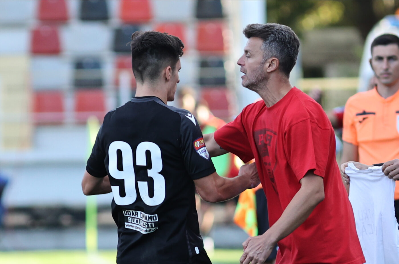 Dinamo, nemulțumită după remiza cu Minaur Baia Mare, deși a fost avantajată de decizii importante controversate de arbitraj. Reacția lui Ovidiu Burcă