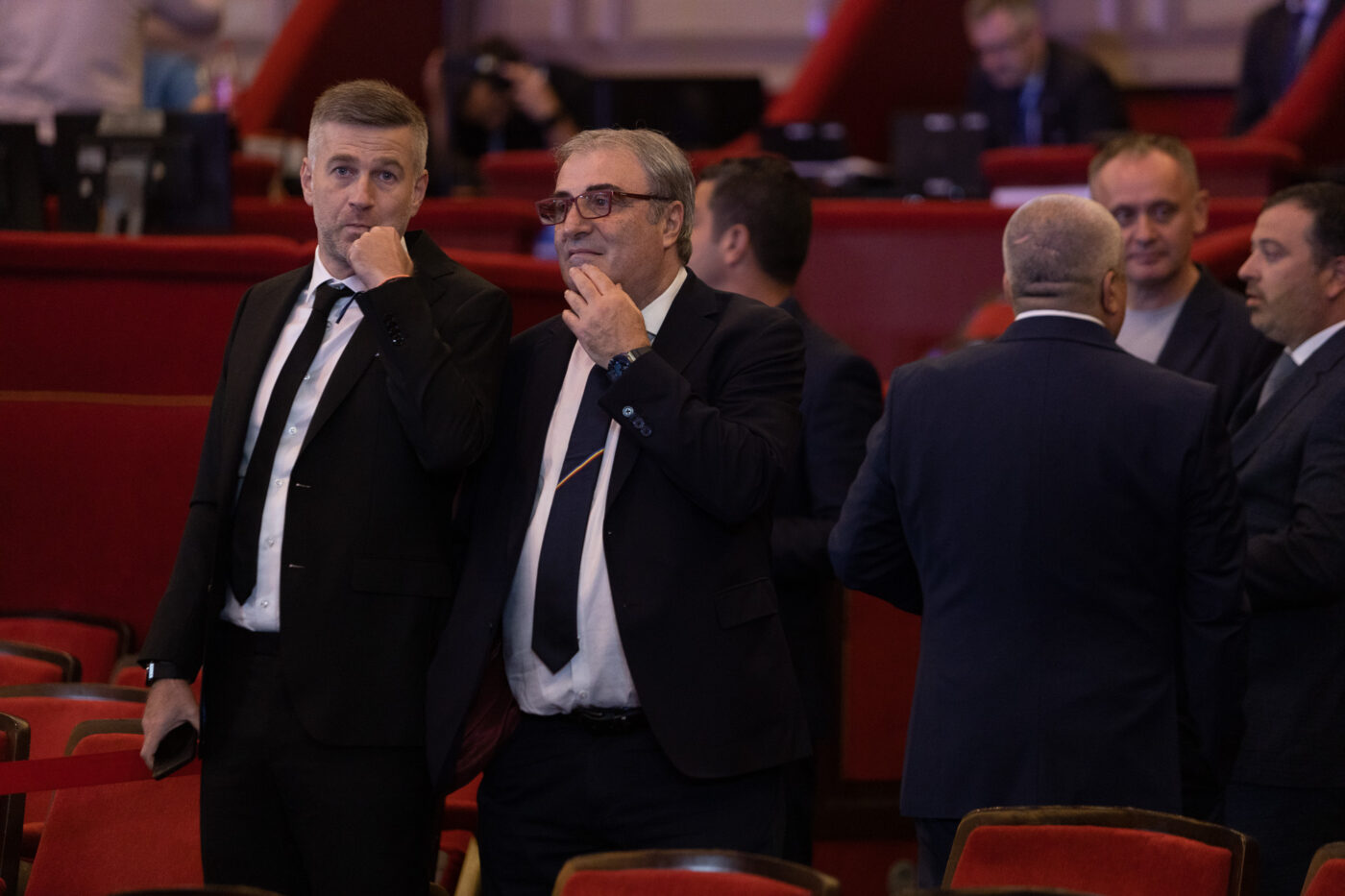 EDITORIAL DE MARIUS MITRAN | Primă și pedeapsă