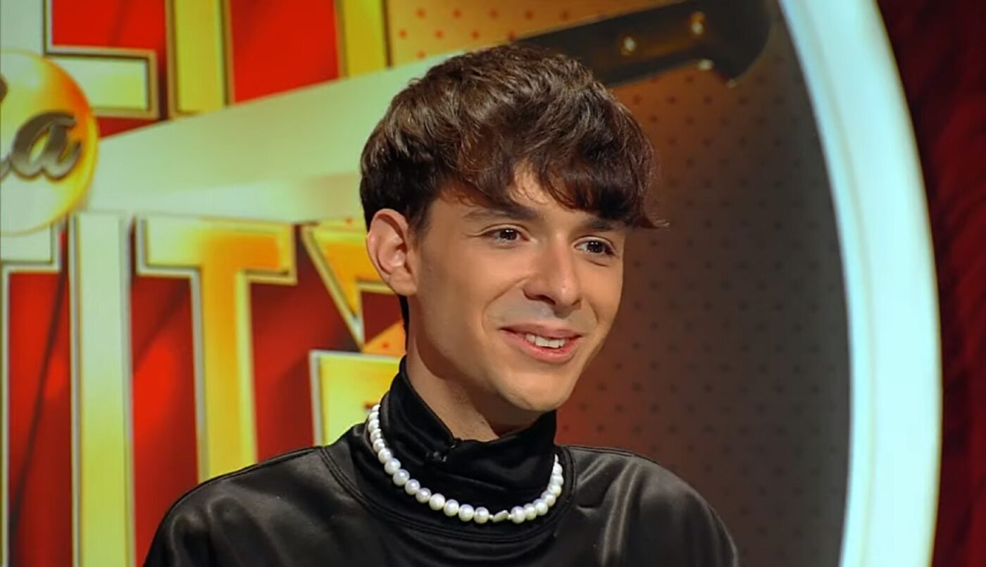 Cum arată și cu ce se ocupă fiul cel mic al regretatului Cristian Țopescu, fost mare comentator sportiv al României: „Totdeauna am fost pasionat de corsete!”