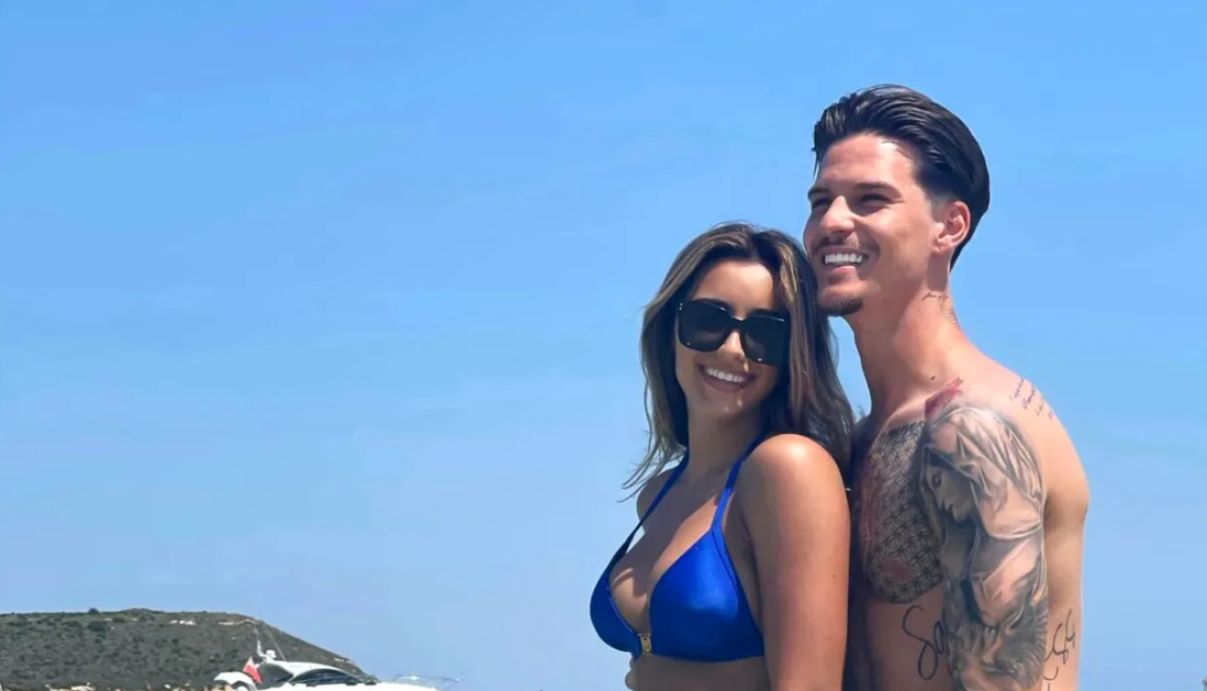De ce un posibil transfer al lui Dennis Man la AC Milan o va aduce în culmea fericirii pe iubita acestuia! Frumoasa Ionela, cea mai mare fană a fotbalisului Parmei | GALERIE FOTO
