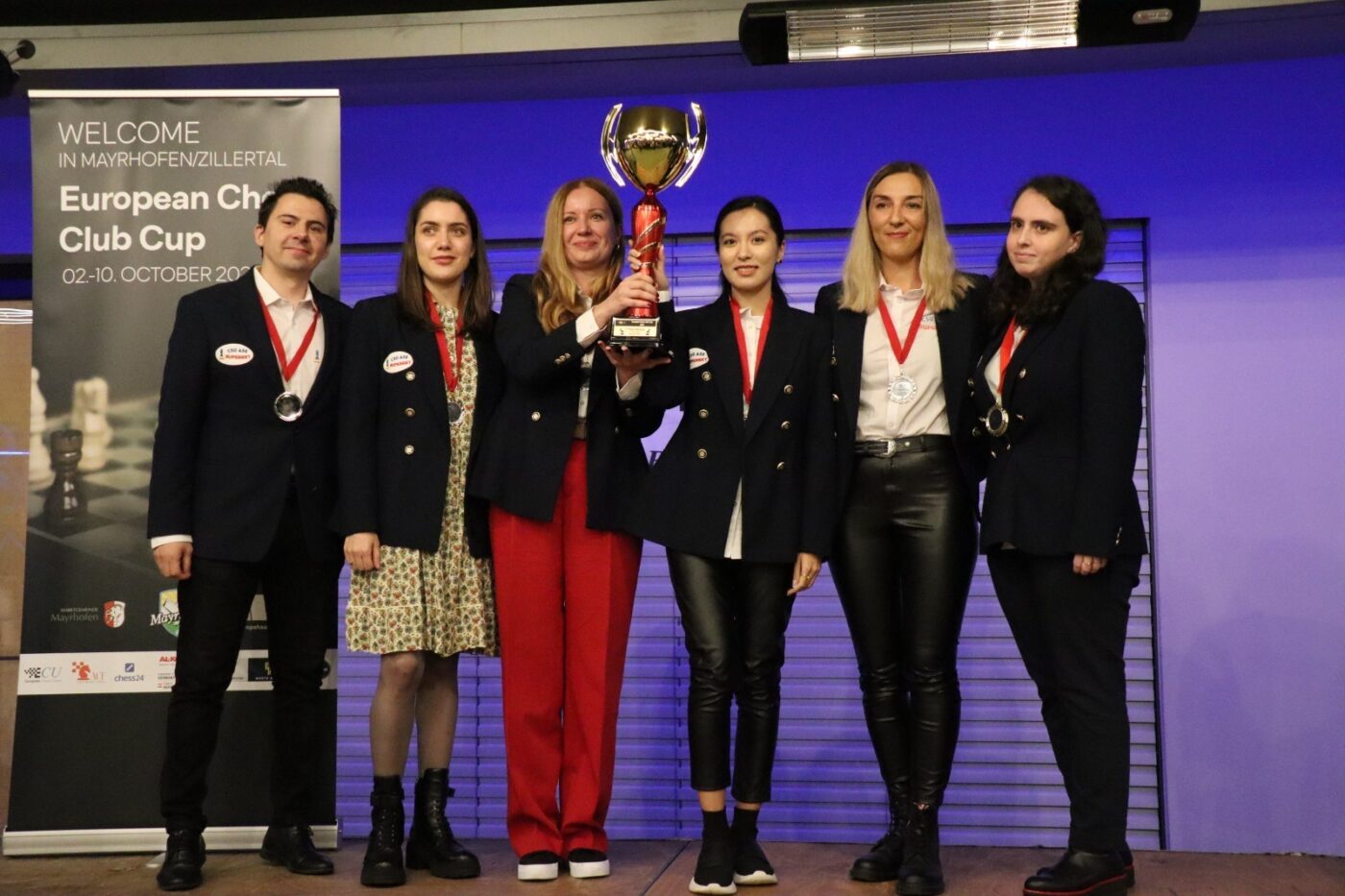 Românii au făcut spectacol în Liga Campionilor șahului! Fetele au luat argintul, iar băieții au fost la un pas de bronz