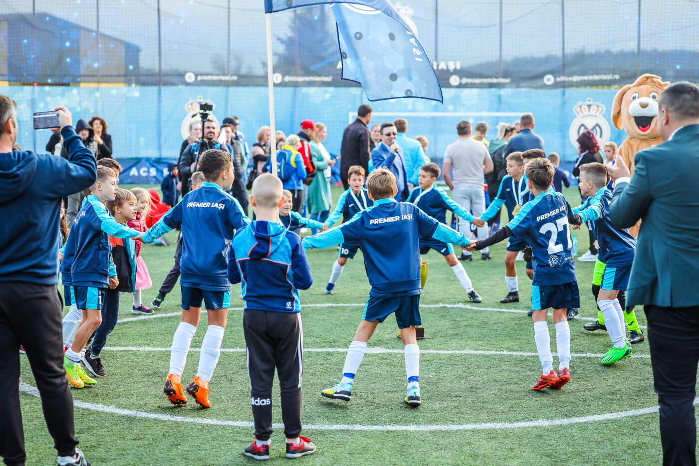Foștii fotbaliști ieșeni Ovidiu Mihalache și Narcis Bădic, debut cu dreptul în antrenorat! Un prim trofeu câștigat pentru Academia Premier Iași