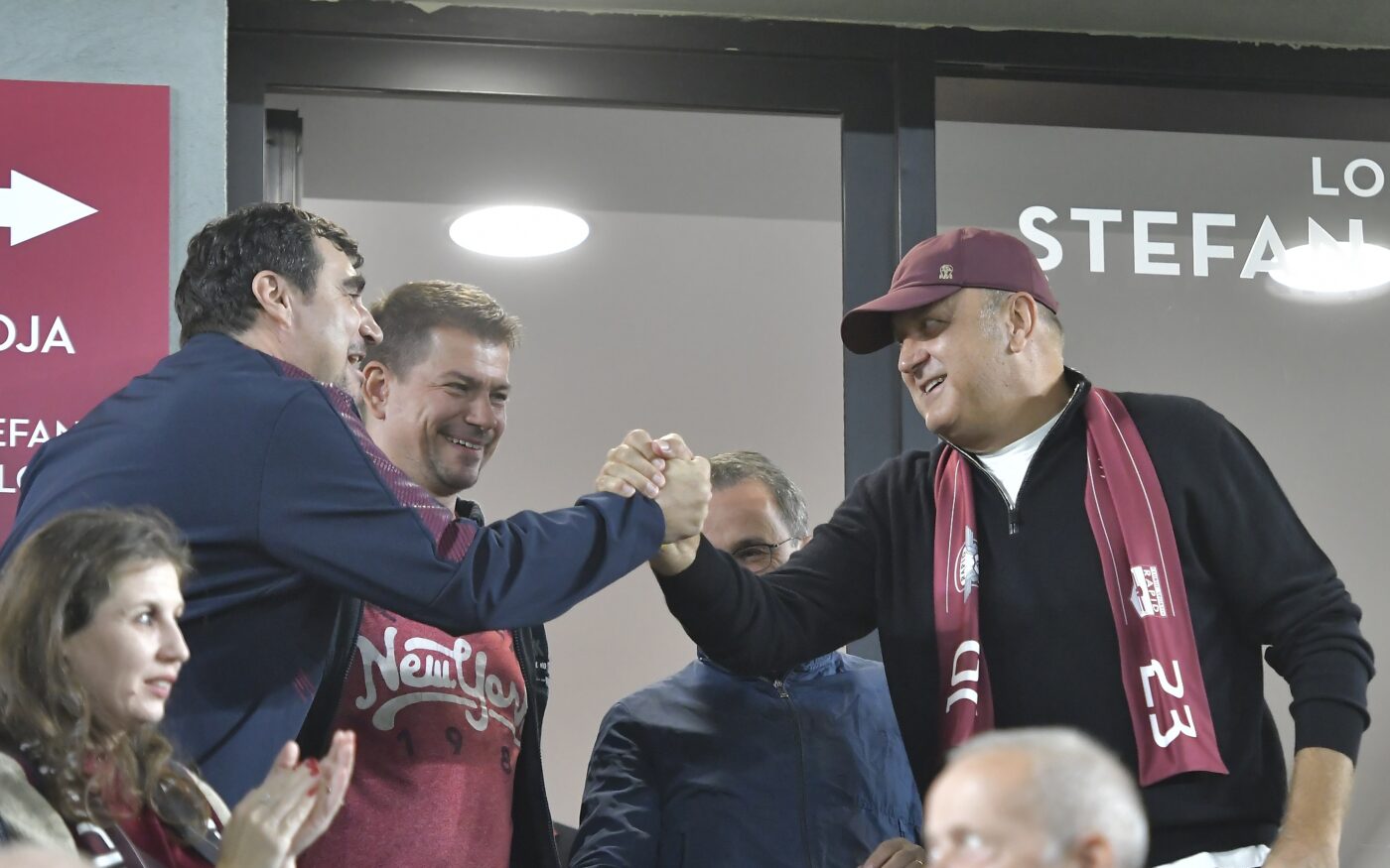 Apariție neașteptată în Giulești! Afaceristul care a refuzat-o pe Dinamo, surprins la Rapid – CFR Cluj | FOTO EXCLUSIV