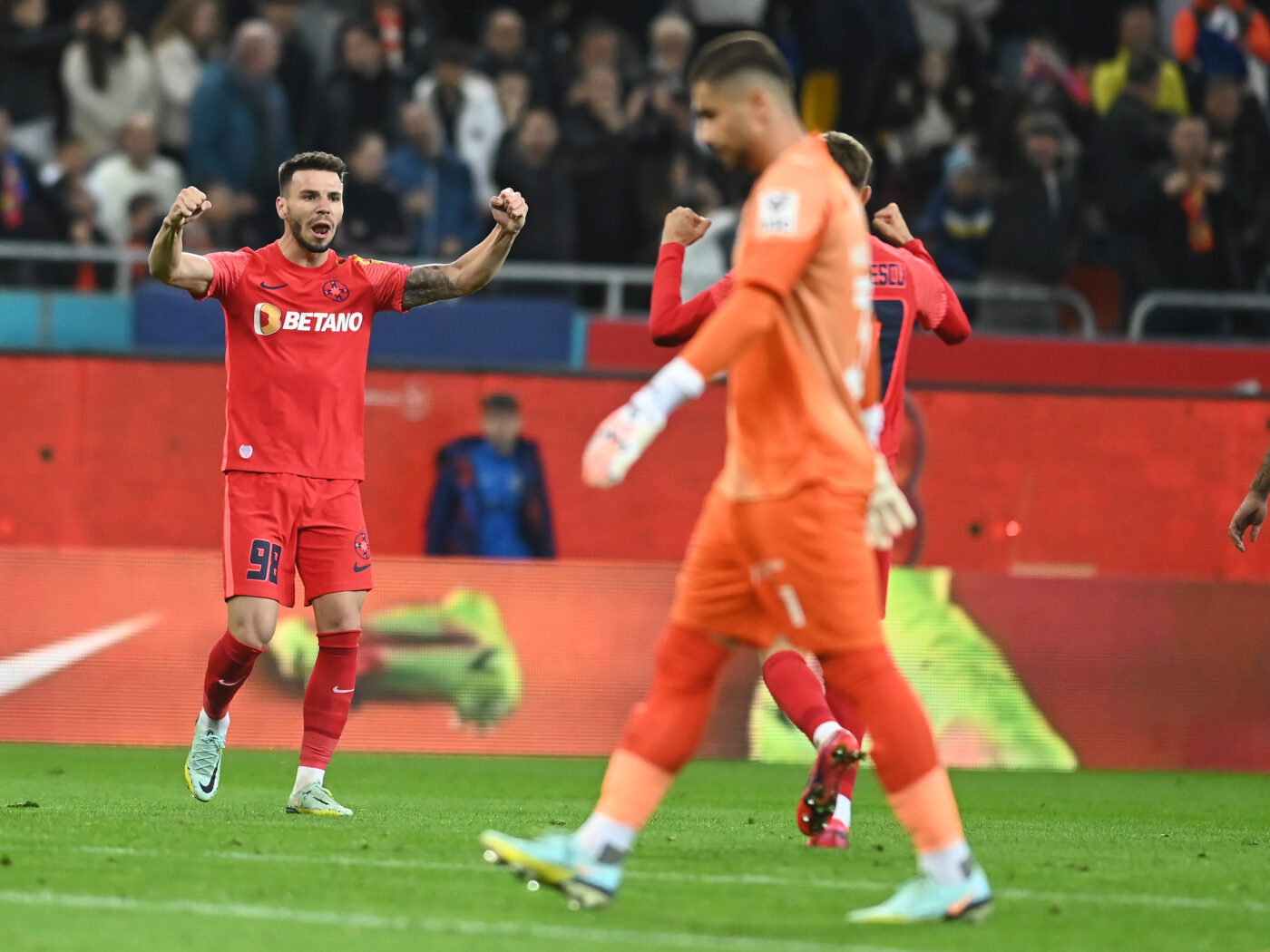 Un fost mare portar a găsit vinovatul pentru primul gol încasat de Rapid în partida cu FCSB: „Dă-o, bă în față! Joacă simplu și «La revedere»” | VIDEO EXCLUSIV ProSport Live