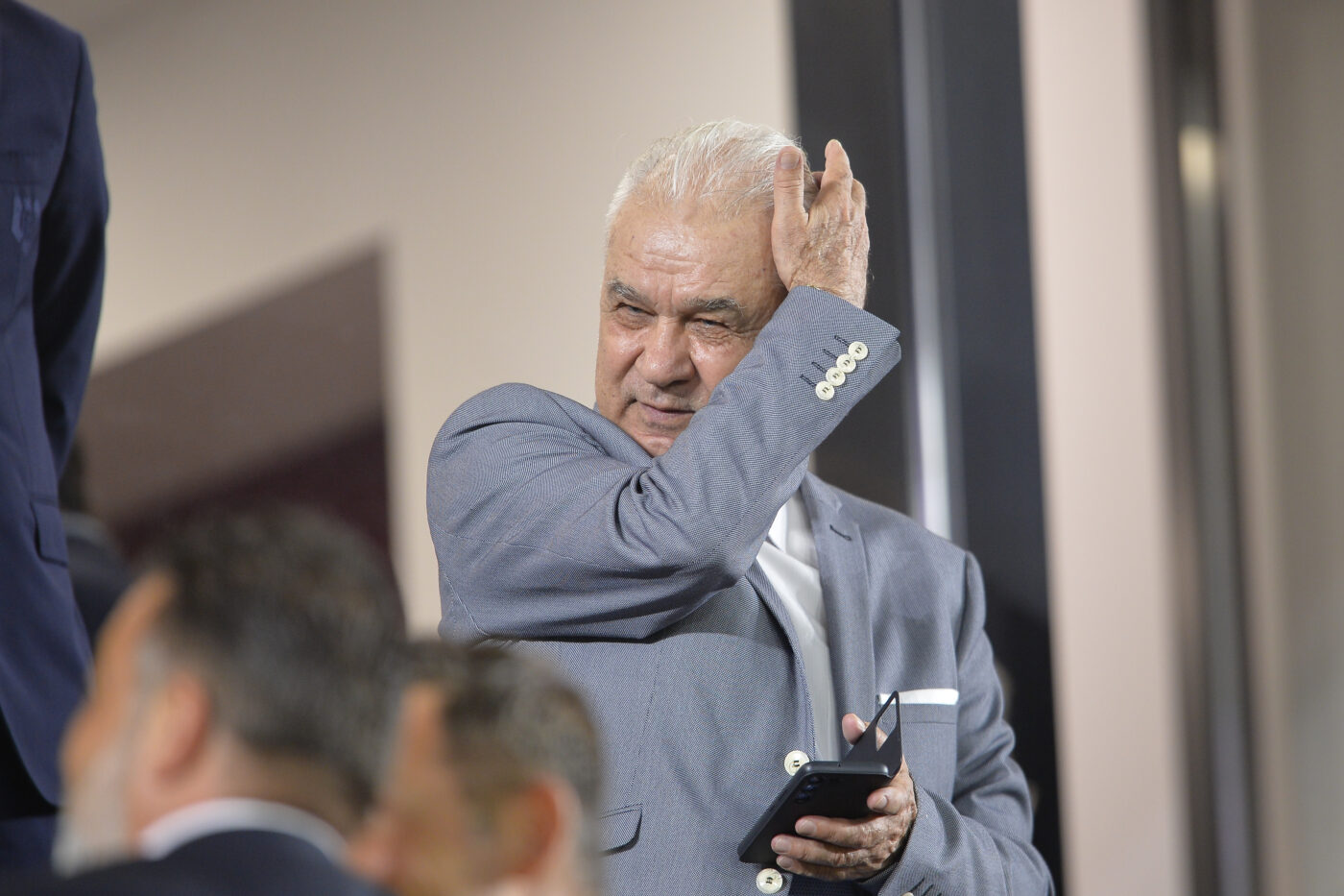 Anghel Iordănescu nu l-a menajat pe Gigi Becali după ce FCSB a luat 18 goluri în grupele Conference League. „Trebuie să recunoaștem că CFR este echipa noastră mai valoroasă!”