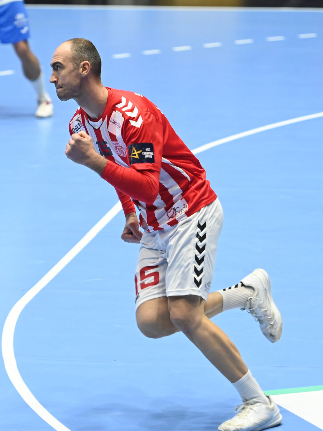 Dinamo a ieșit victorioasă din derby-ul cu Steaua în „Liga Zimbrilor”