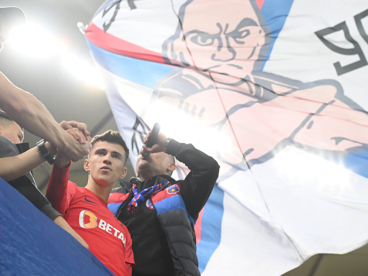 FC U Craiova 1948 – FCSB vine cu o cotă de 2.27! Vezi ponturile zilei din Superligă (P)