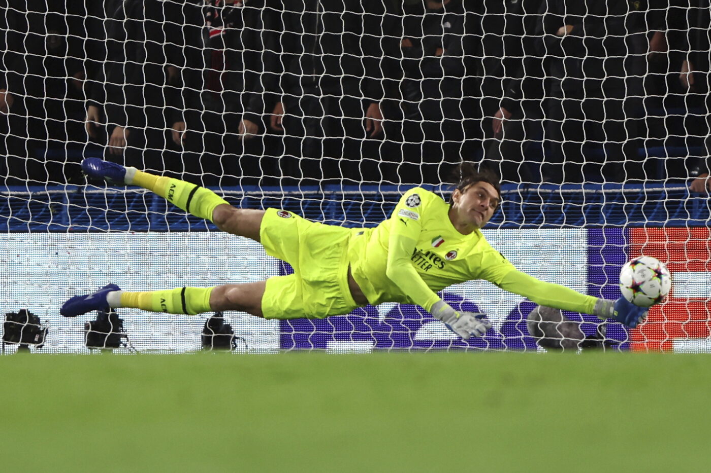 Lovitură grea pentru Ciprian Tătărușanu din partea lui AC Milan! Românul va fi dat afară din vară: „diavolii” i-au găsit deja înlocuitor