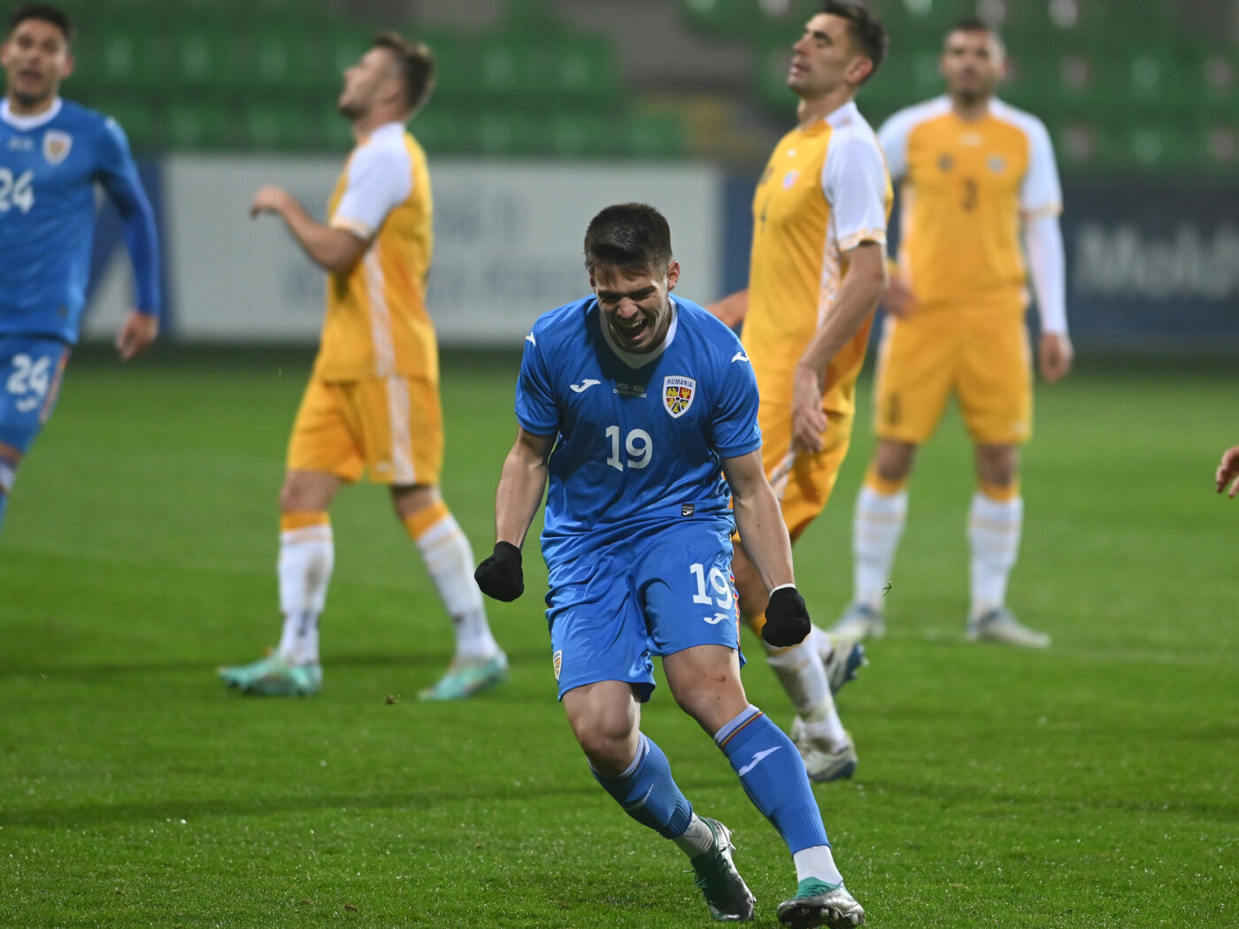 Motivul pentru care CFR Cluj a renunțat la Daniel Paraschiv. De ce nu și-a spus părerea și Dan Petrescu. Șumudică l-a avut în cantonament