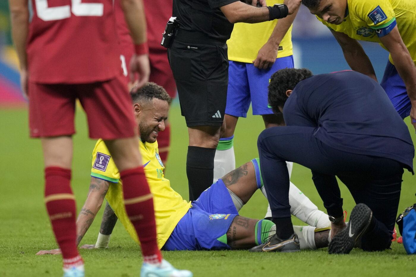 Neymar dă speranțe Braziliei! Cum arată glezna sa după ce a început tratamentul de la care se așteaptă un miracol | FOTO
