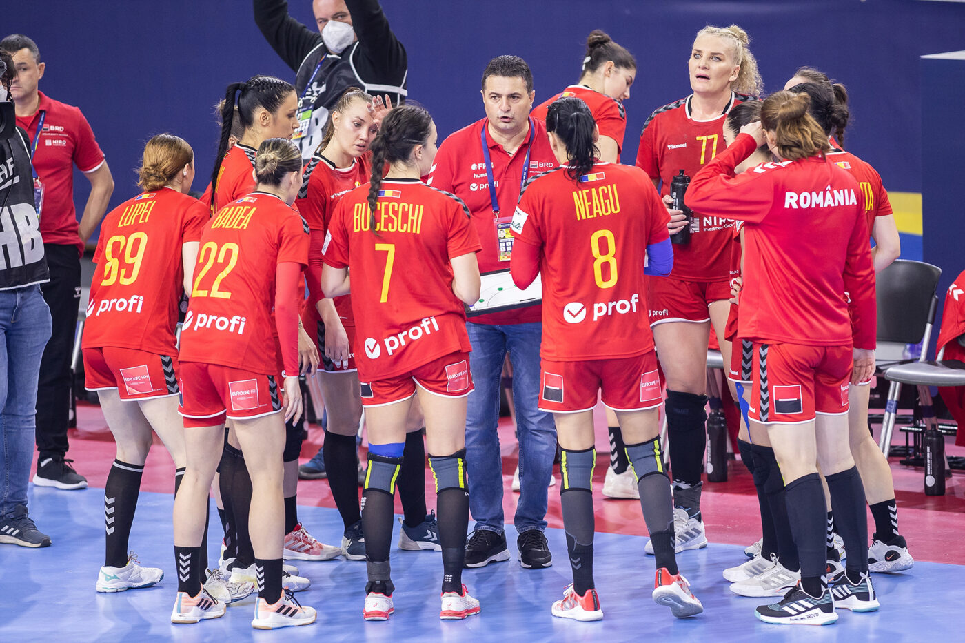 România-Germania se joacă miercuri, de la ora 16.30, la Euro 2022 de handbal feminin! Prin jocul rezultatelor putem ajunge să jucăm pentru locurile 5-6!